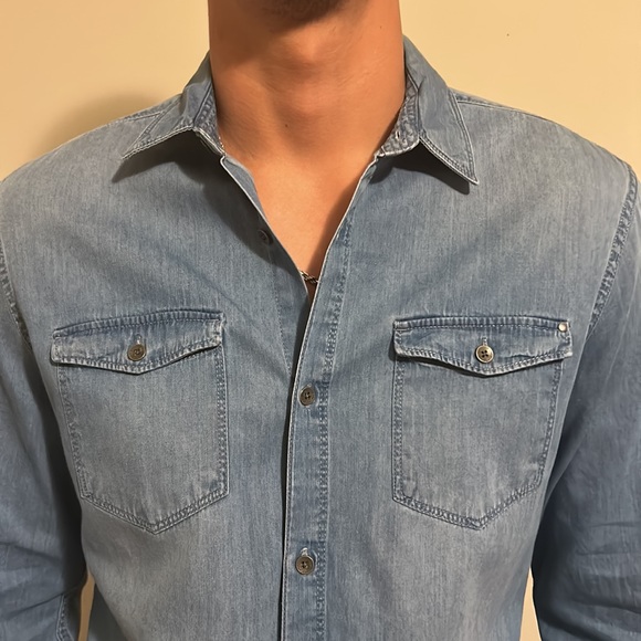 Men’s Chambray Button Down - Picture 2 of 4